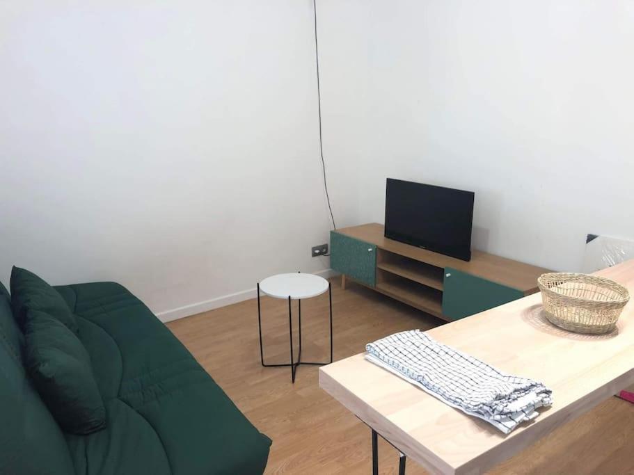 Studio Confortable Pres De Paris Apartment Villejuif Exterior foto